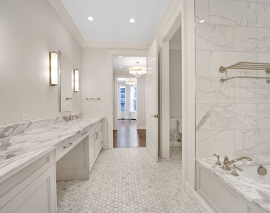 105 W Chestnut Street - Photo Thumbnail 11