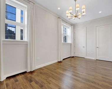 105 W Chestnut Street - Photo Thumbnail 24