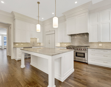 105 W Chestnut Street - Photo Thumbnail 5