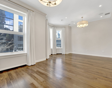 105 W Chestnut Street - Photo Thumbnail 7