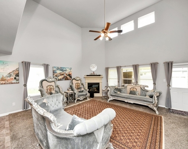 2918 Silverhorn Lane - Photo Thumbnail 24