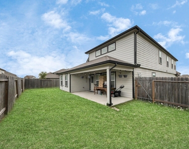 2918 Silverhorn Lane - Photo Thumbnail 7