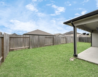2918 Silverhorn Lane - Photo Thumbnail 8