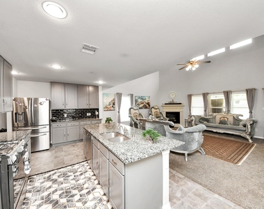 2918 Silverhorn Lane - Photo Thumbnail 15