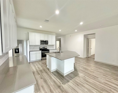 1107 Curly Angora Court - Photo Thumbnail 18