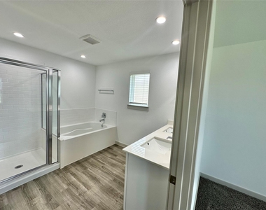 1107 Curly Angora Court - Photo Thumbnail 29