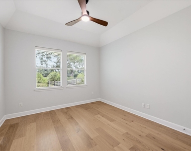 226 Jade Pointe - Photo Thumbnail 20