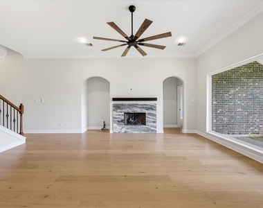 226 Jade Pointe - Photo Thumbnail 9