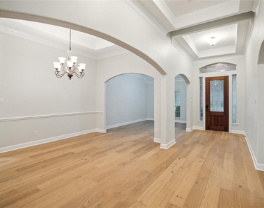 226 Jade Pointe - Photo Thumbnail 4