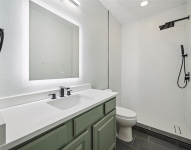 226 Jade Pointe - Photo Thumbnail 19