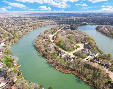 226 Jade Pointe - Photo Thumbnail 1
