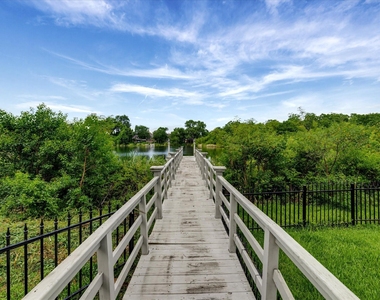 226 Jade Pointe - Photo Thumbnail 47