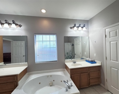 6321 Oso Parkway - Photo Thumbnail 25