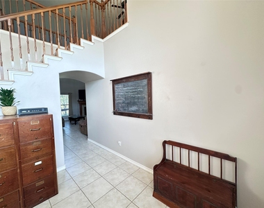 6321 Oso Parkway - Photo Thumbnail 6