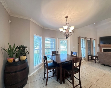 6321 Oso Parkway - Photo Thumbnail 18