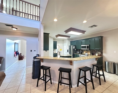 6321 Oso Parkway - Photo Thumbnail 19