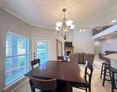 6321 Oso Parkway - Photo Thumbnail 4