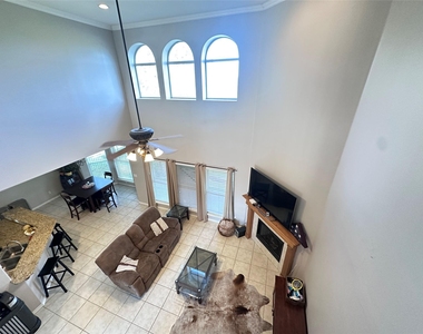 6321 Oso Parkway - Photo Thumbnail 32