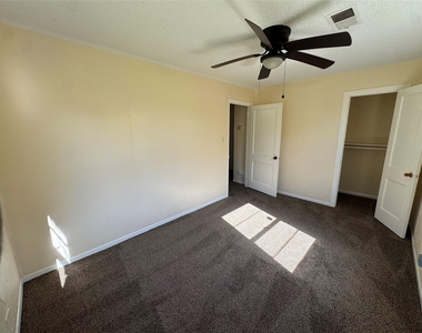909 14th Avenue N - Photo Thumbnail 4