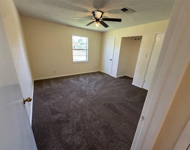 909 14th Avenue N - Photo Thumbnail 7