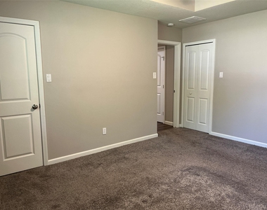 304 S Shadowbend Avenue - Photo Thumbnail 26