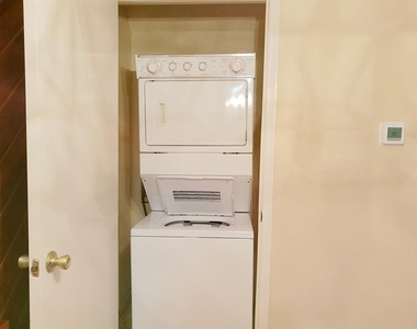 2121 Hepburn Street - Photo Thumbnail 9