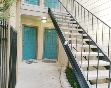 2121 Hepburn Street - Photo Thumbnail 12