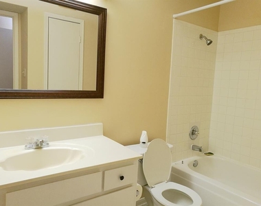 2121 Hepburn Street - Photo Thumbnail 8