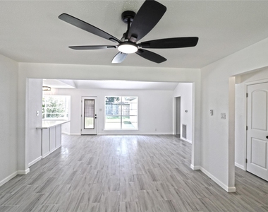 9211 Blankenship Drive - Photo Thumbnail 3