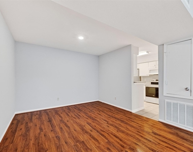 3700 W Clay Street - Photo Thumbnail 7