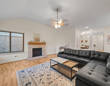 12635 Ashford Chase Drive - Photo Thumbnail 3