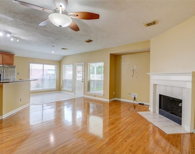 3323 Pioneer Bend Lane - Photo Thumbnail 13