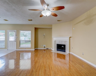 3323 Pioneer Bend Lane - Photo Thumbnail 12