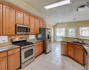 3323 Pioneer Bend Lane - Photo Thumbnail 9