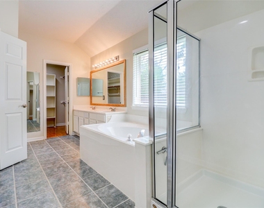 3323 Pioneer Bend Lane - Photo Thumbnail 33