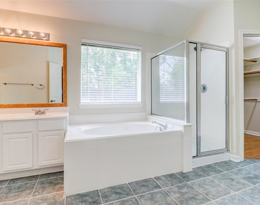 3323 Pioneer Bend Lane - Photo Thumbnail 31