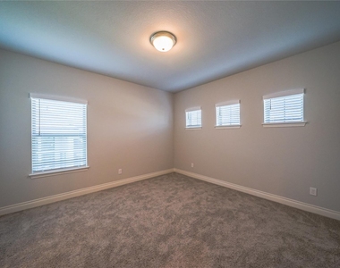 11803 Dalhousie Drive - Photo Thumbnail 39