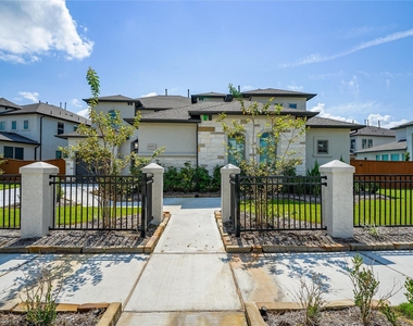 11803 Dalhousie Drive - Photo Thumbnail 1