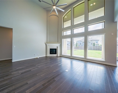 11803 Dalhousie Drive - Photo Thumbnail 11