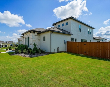 11803 Dalhousie Drive - Photo Thumbnail 2