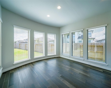 11803 Dalhousie Drive - Photo Thumbnail 31