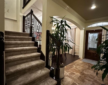 5615 Ashford Ridge Lane - Photo Thumbnail 2
