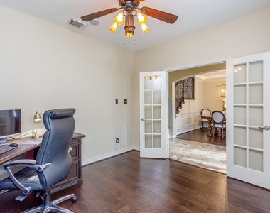 5615 Ashford Ridge Lane - Photo Thumbnail 5
