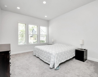 1538 Park Path Drive - Photo Thumbnail 13