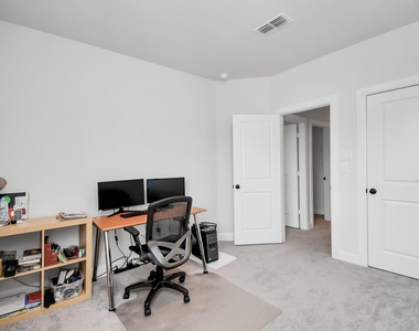1538 Park Path Drive - Photo Thumbnail 29