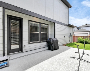 1538 Park Path Drive - Photo Thumbnail 10