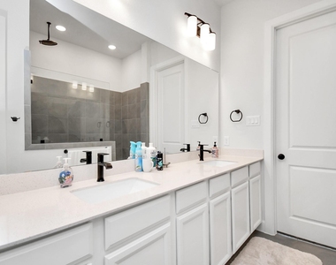 1538 Park Path Drive - Photo Thumbnail 18