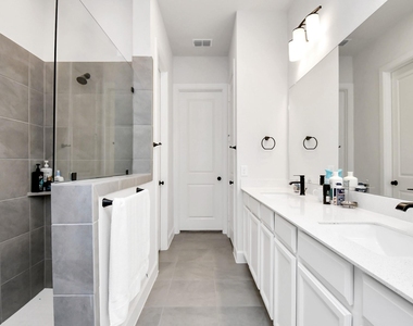 1538 Park Path Drive - Photo Thumbnail 17