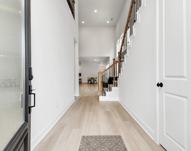 1538 Park Path Drive - Photo Thumbnail 1