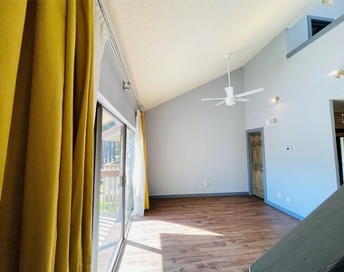12900 Walden Road - Photo Thumbnail 5